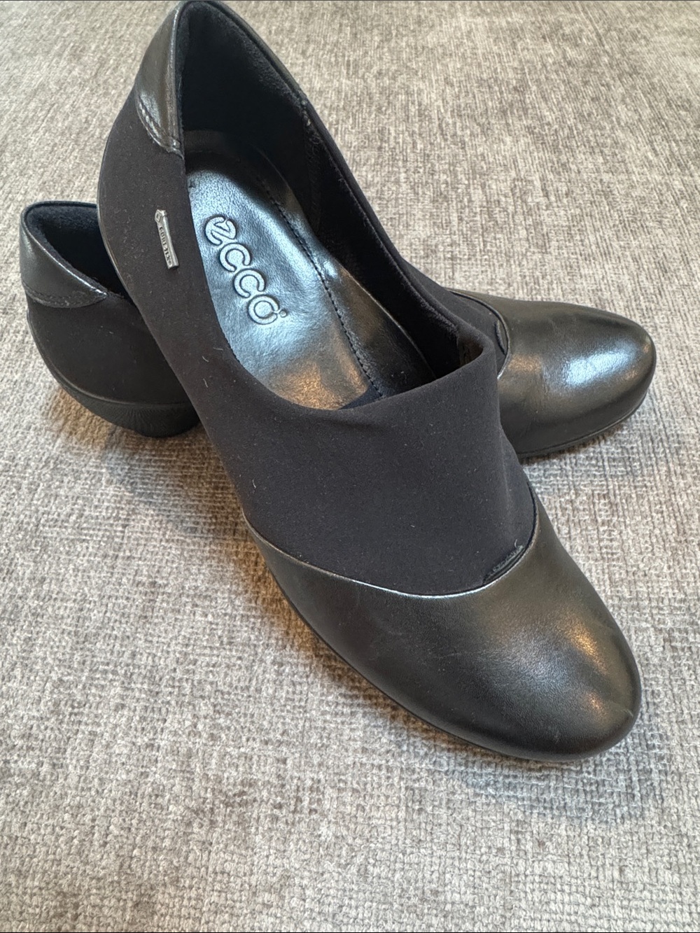 Ecco Black Women's Low Heel Slip-On Pumps black size 37 NEW NO BOX